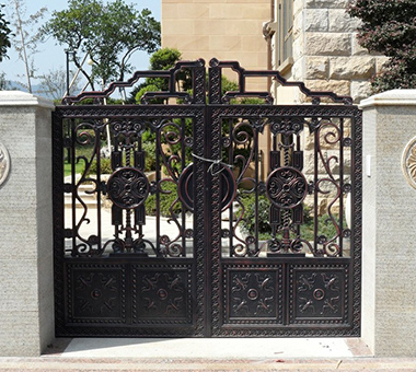 鋁藝庭院別墅門(mén)選購(gòu)注意事項(xiàng)