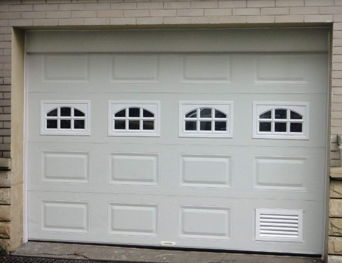 怎樣選擇到材質好的電動車庫門